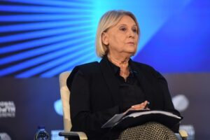 Βούλτεψη: «Οι μισές εμφανίζονται εγκυμονούσες» – 23.020 αναπληρωτές προσέλαβε το ίδιο το Υπουργείο Παιδείας